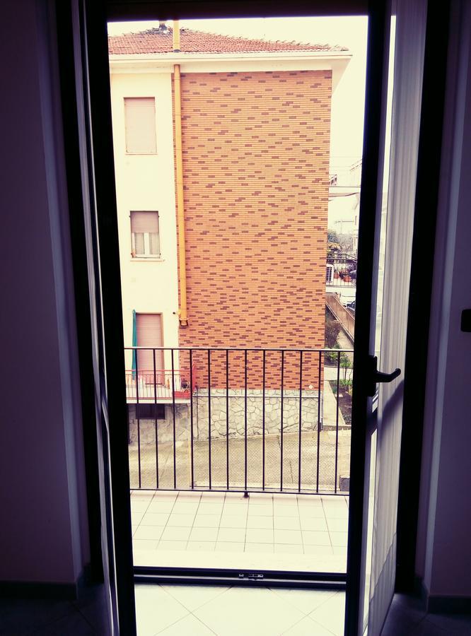Hotel Cristallo Novara Bagian luar foto