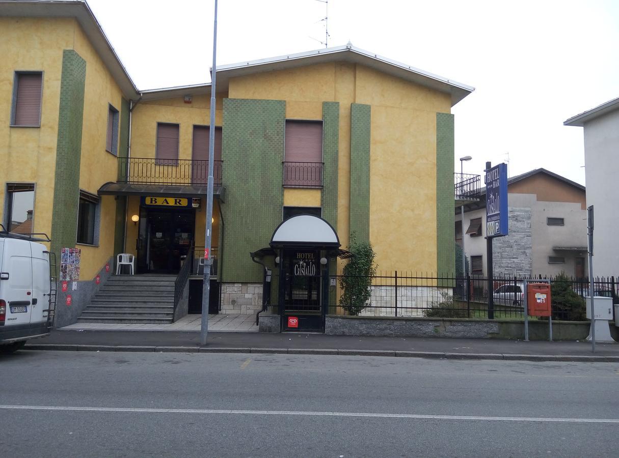 Hotel Cristallo Novara Bagian luar foto