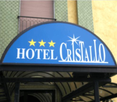 Hotel Cristallo Novara Bagian luar foto