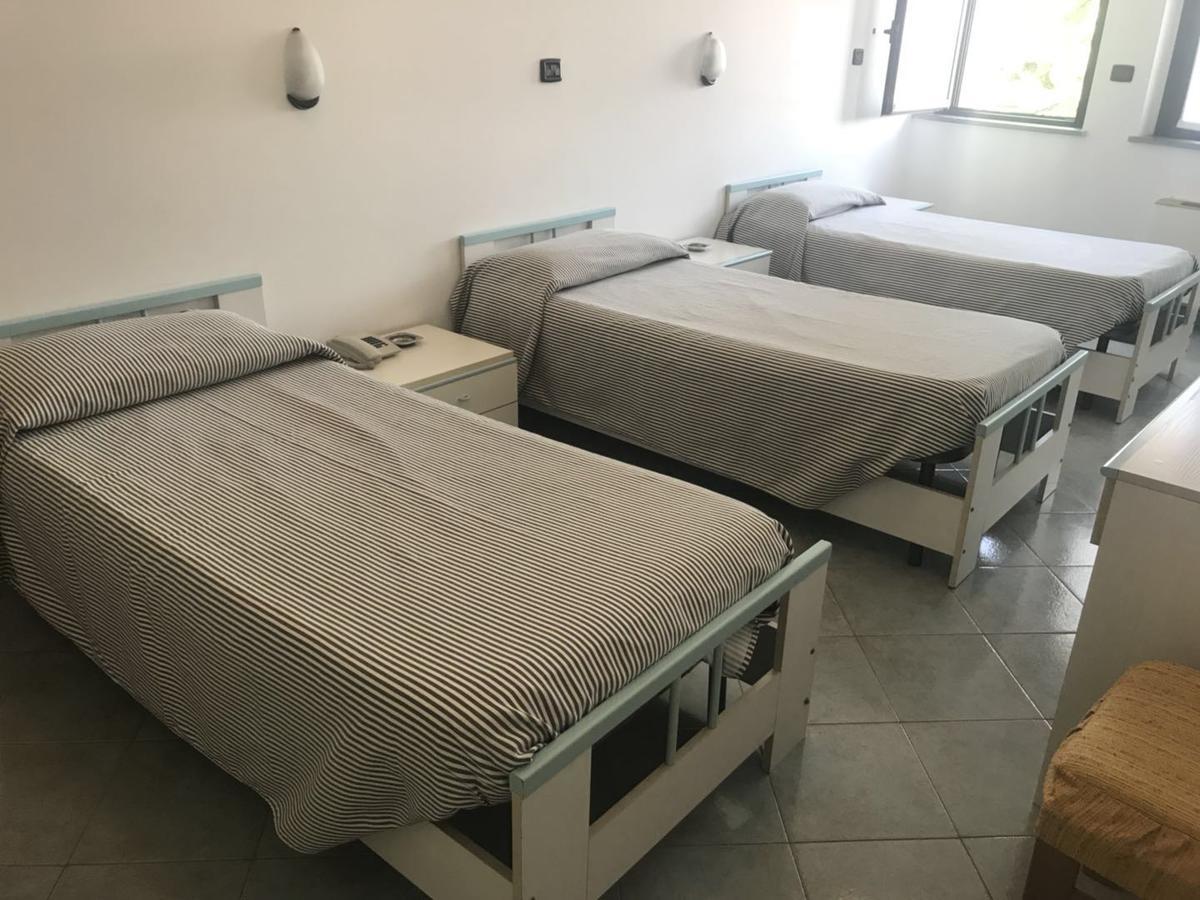 Hotel Cristallo Novara Bagian luar foto