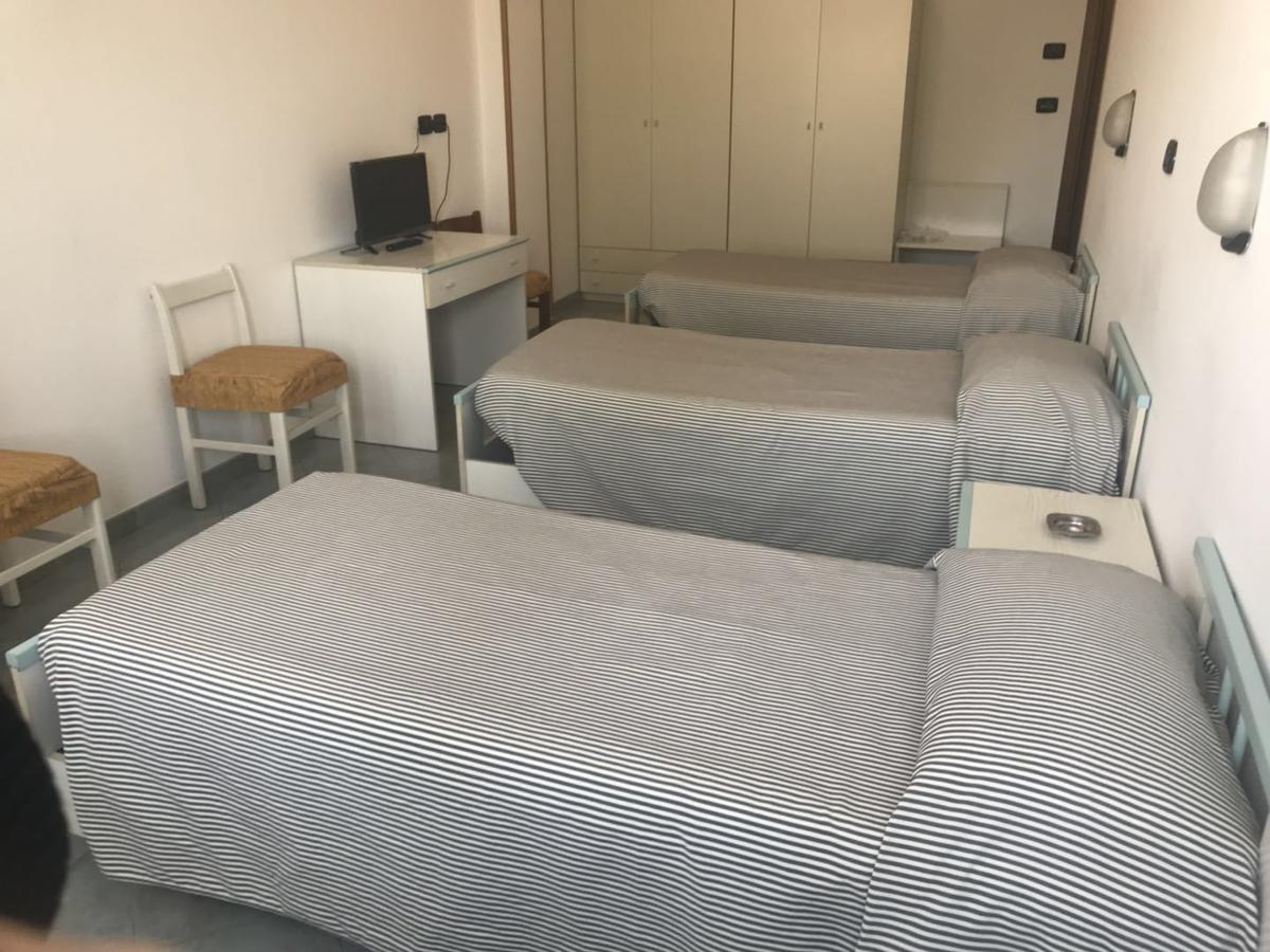 Hotel Cristallo Novara Bagian luar foto